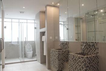 Crystal Blue Boutique Khách sạn 3*